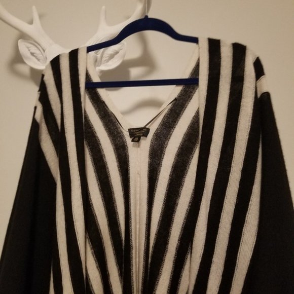 Charter Club Cashmere Poncho Open Front Wrap Black White Striped Loose Warm Cozy - Picture 7 of 8